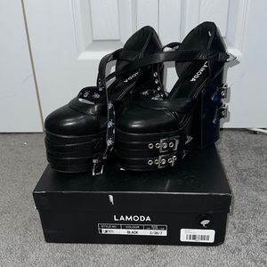 Lamoda Dangerous Platforms size 7